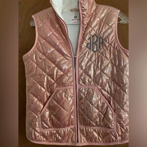 Very very pretty and cozy.